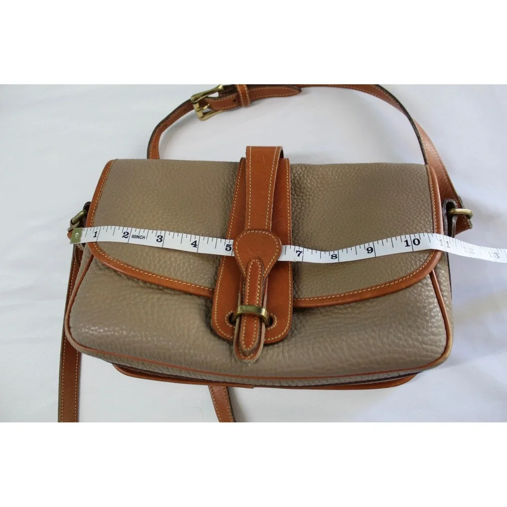 Vintage Dooney & Bourke AWL Pebble Leather Crossbody Messenger Bag USA Taupe Tan